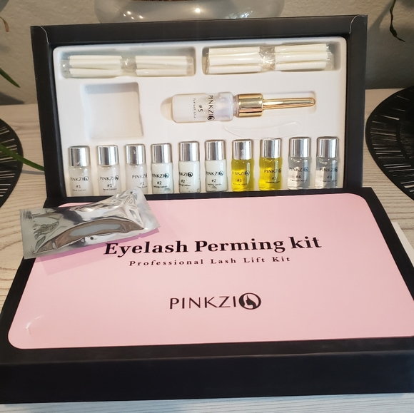 PINKZI Professional Eyelash Perming Lash Lift Kit NEW - Picture 1 of 4